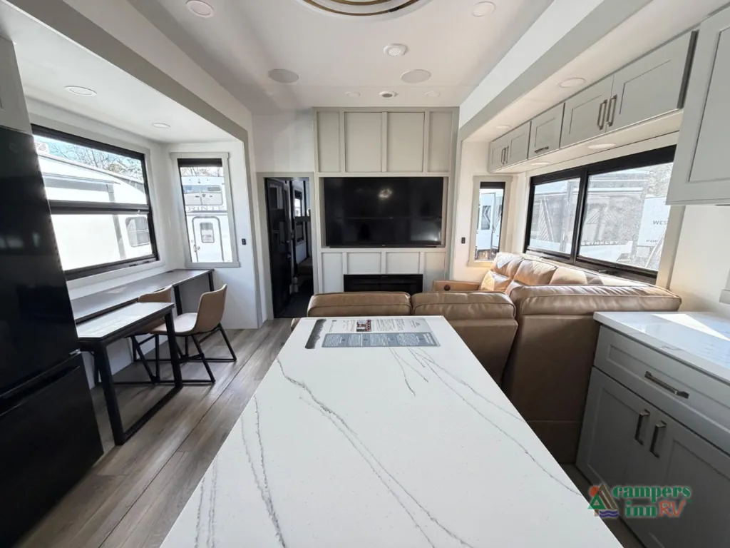 2026 Brinkley Model G 4150, Photos photo 7