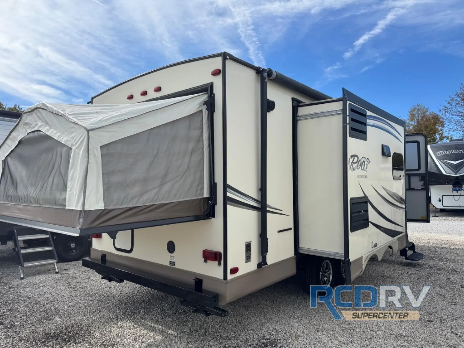 2015 Forest River Rockwood Roo 23IKSS - Photo 4