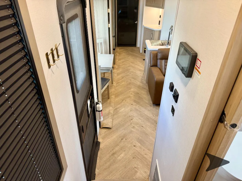 2025 Keystone Raptor 433, Photos photo 76
