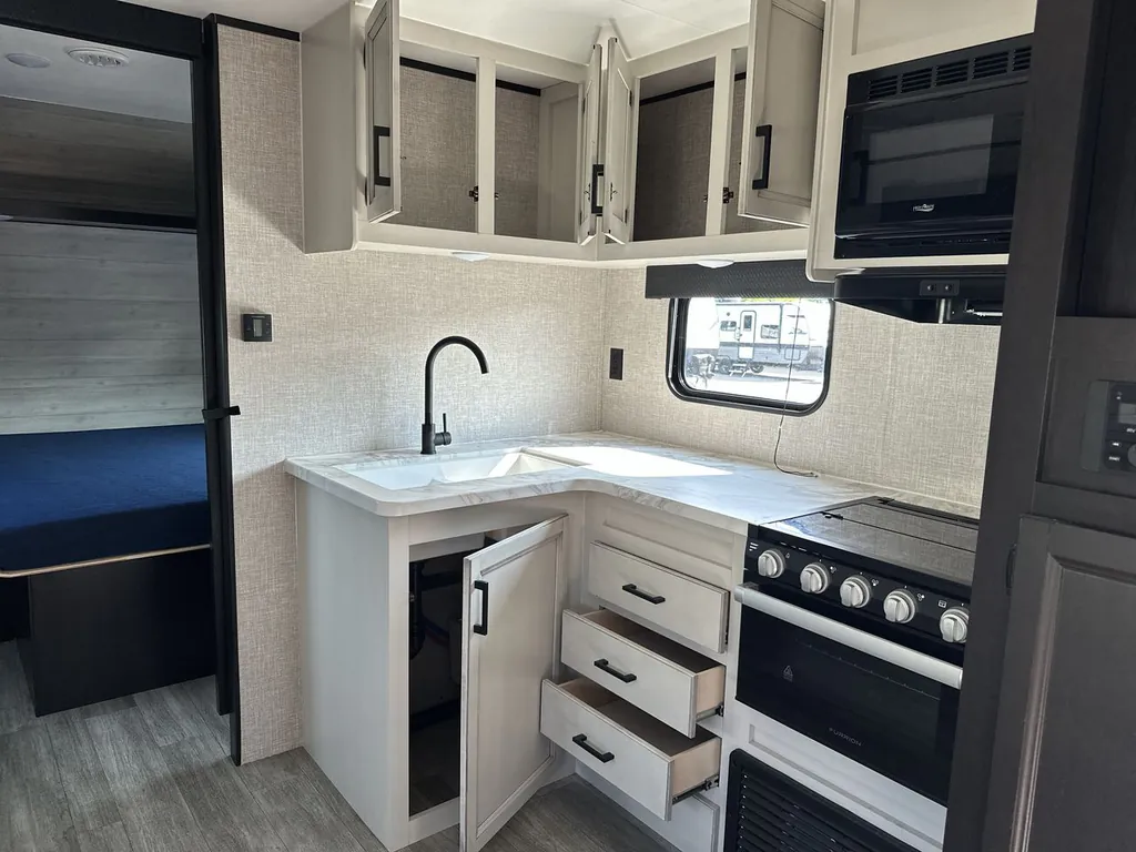 2022 Jayco Jay Flight SLX 8 240RBS, Photos photo 6