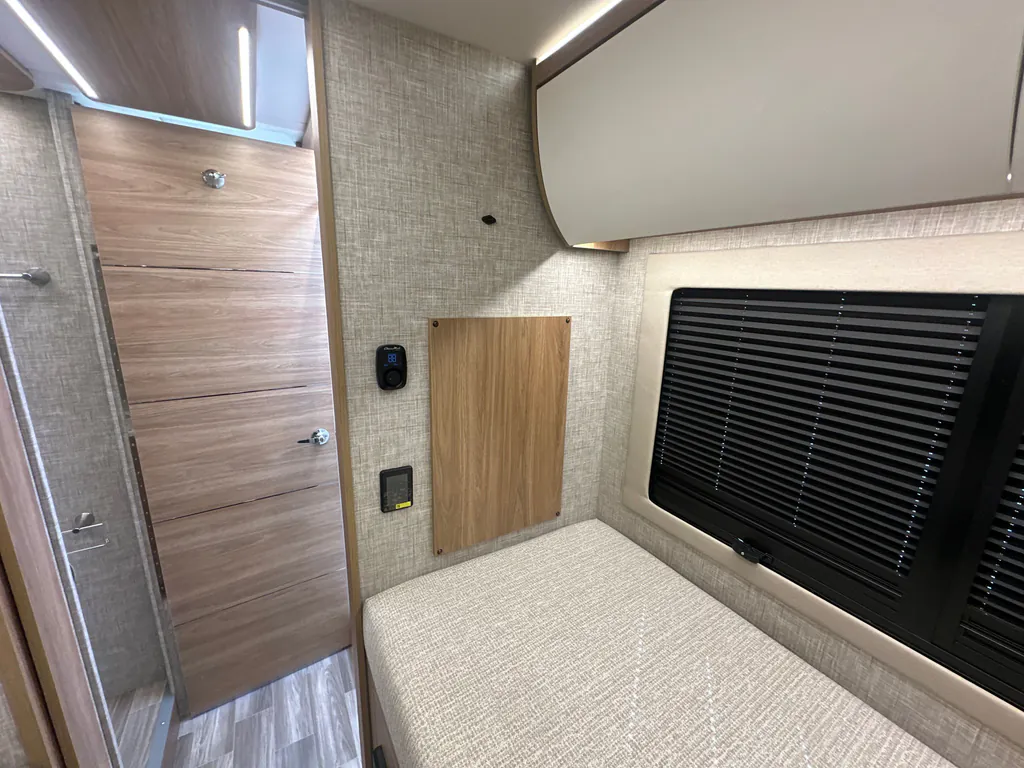 2026 Tiffin Wayfarer 25 XLW, Photos photo 77