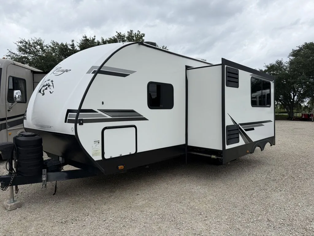 2023 Highland Ridge RV Ultra Lite 241BH - Main photo