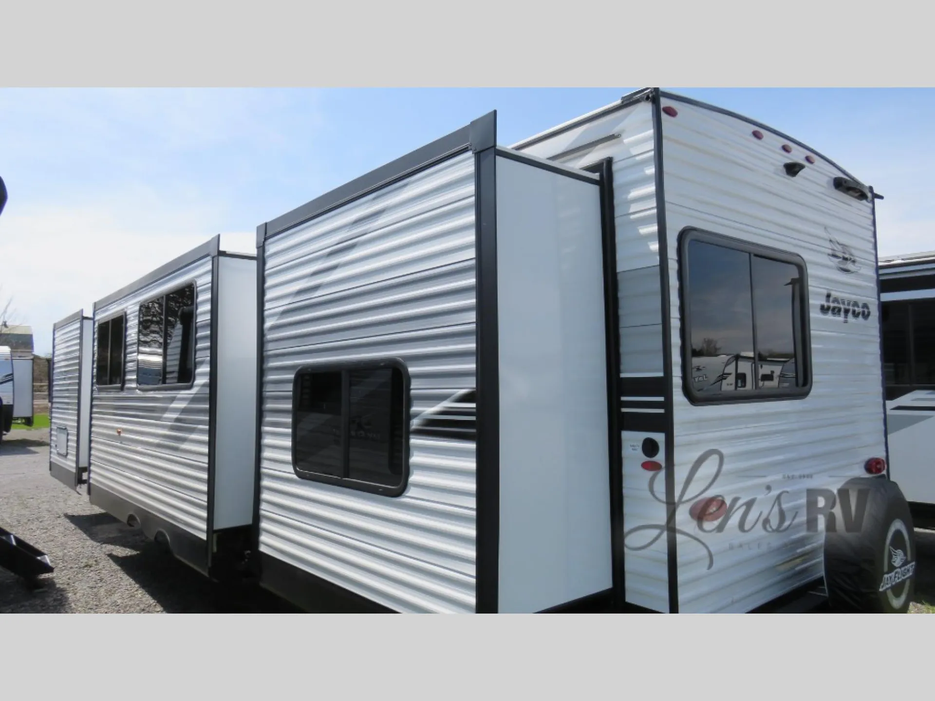 2026 Jayco Jay Flight SLX 325BHT - Photo 4