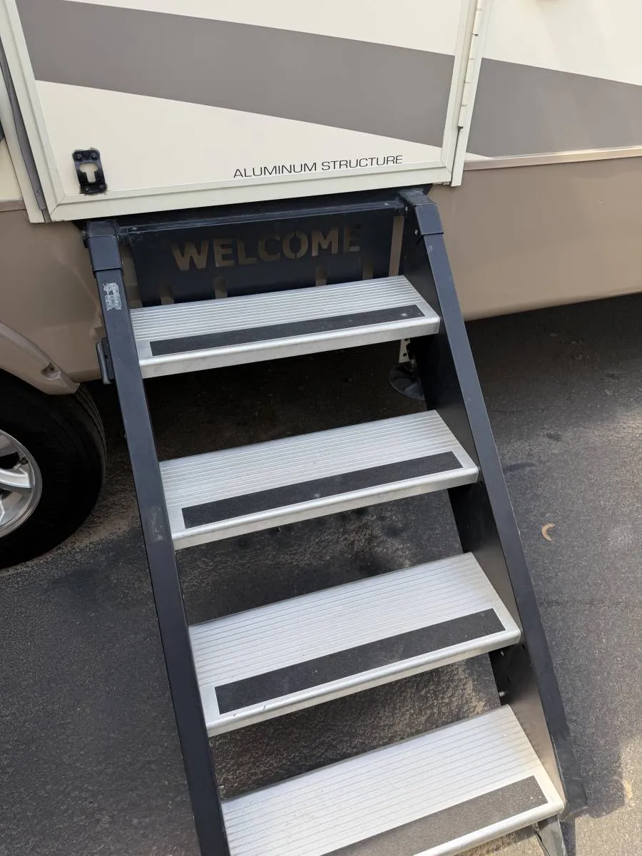 2019 Forest River Cedar Creek Champagne Edition 38EL, Photos photo 9