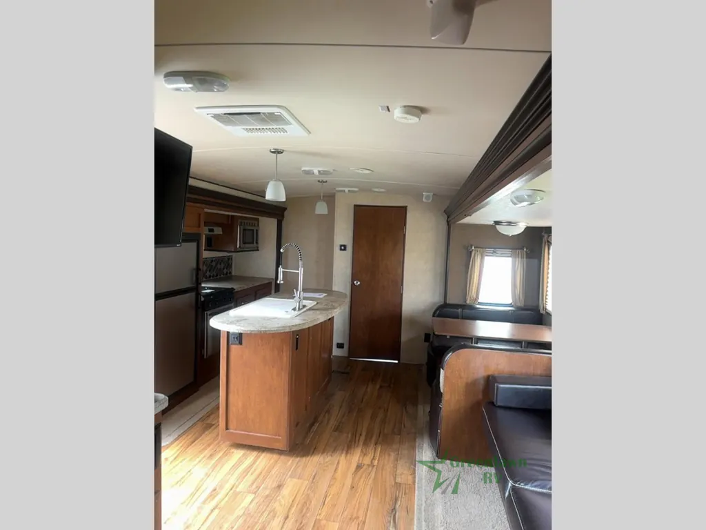 2016 Forest River Vibe 312BHS, Photos photo 3