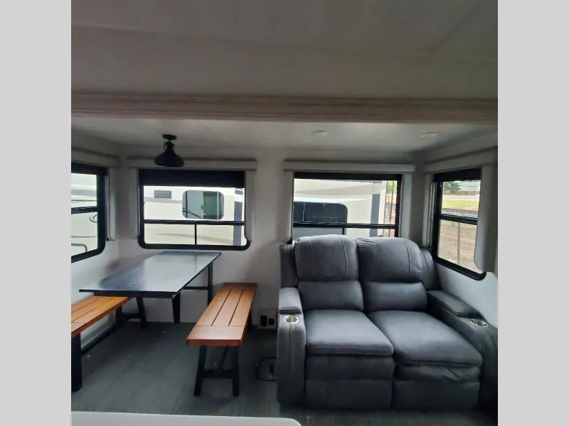 2022 East to West Tandara 285RL - Photo 4