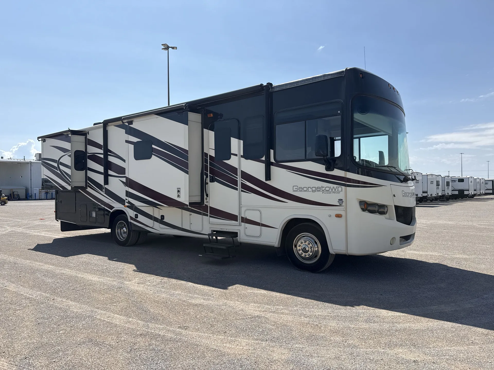 2014 Forest River Georgetown 328TS - Photo 2