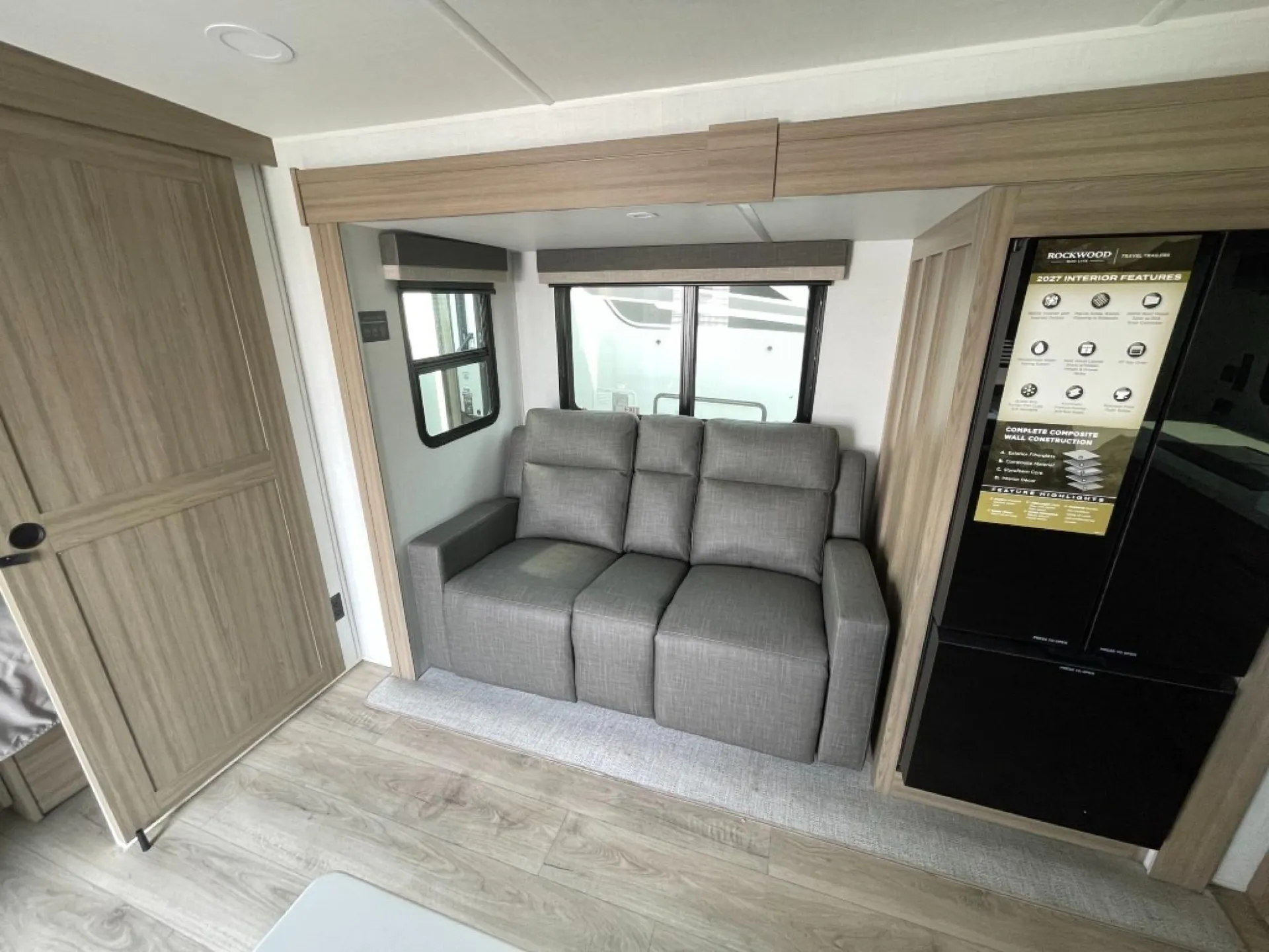 2027 Forest River Rockwood Mini Lite 2523MBR — Photo 6