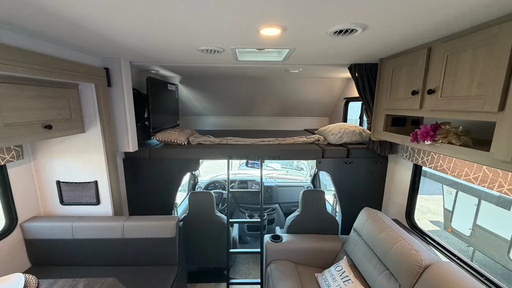 2026 Forest River Sunseeker 3050S, Photos photo 30