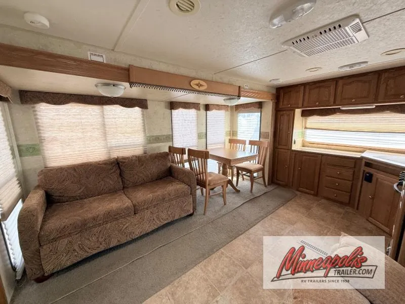 2011 Forest River RV Flagstaff Classic Super Lite 831FKBSS - Photo 2