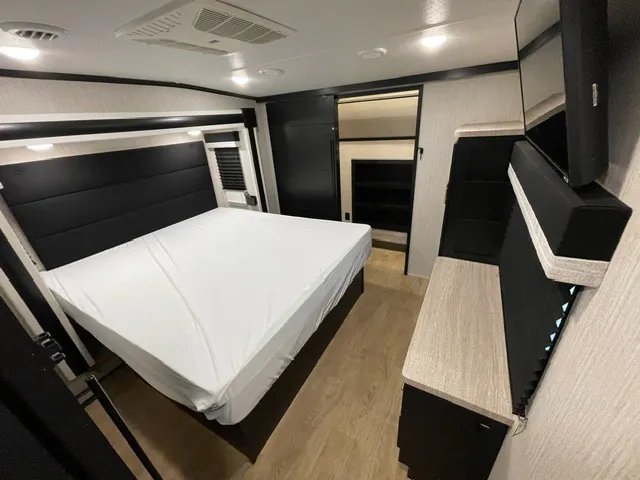 2021 Forest River Wildcat 336RLS, Photos photo 20