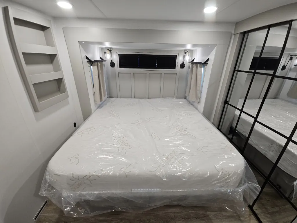 2026 Brinkley Model G 4150, Photos photo 43