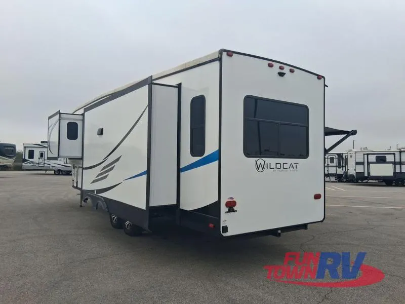 2022 Forest River Wildcat 333RLBS - Photo 4