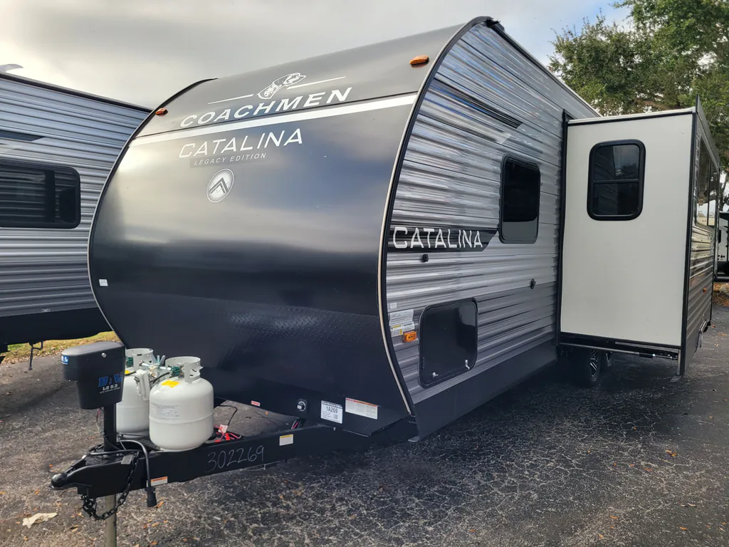 2026 Coachmen Catalina Legacy Edition 243RBS, Photos photo 2