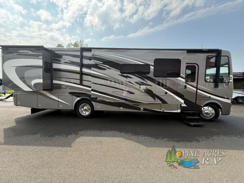 2019 Newmar Canyon Star Used    3627 (16,017 miles) - Main photo
