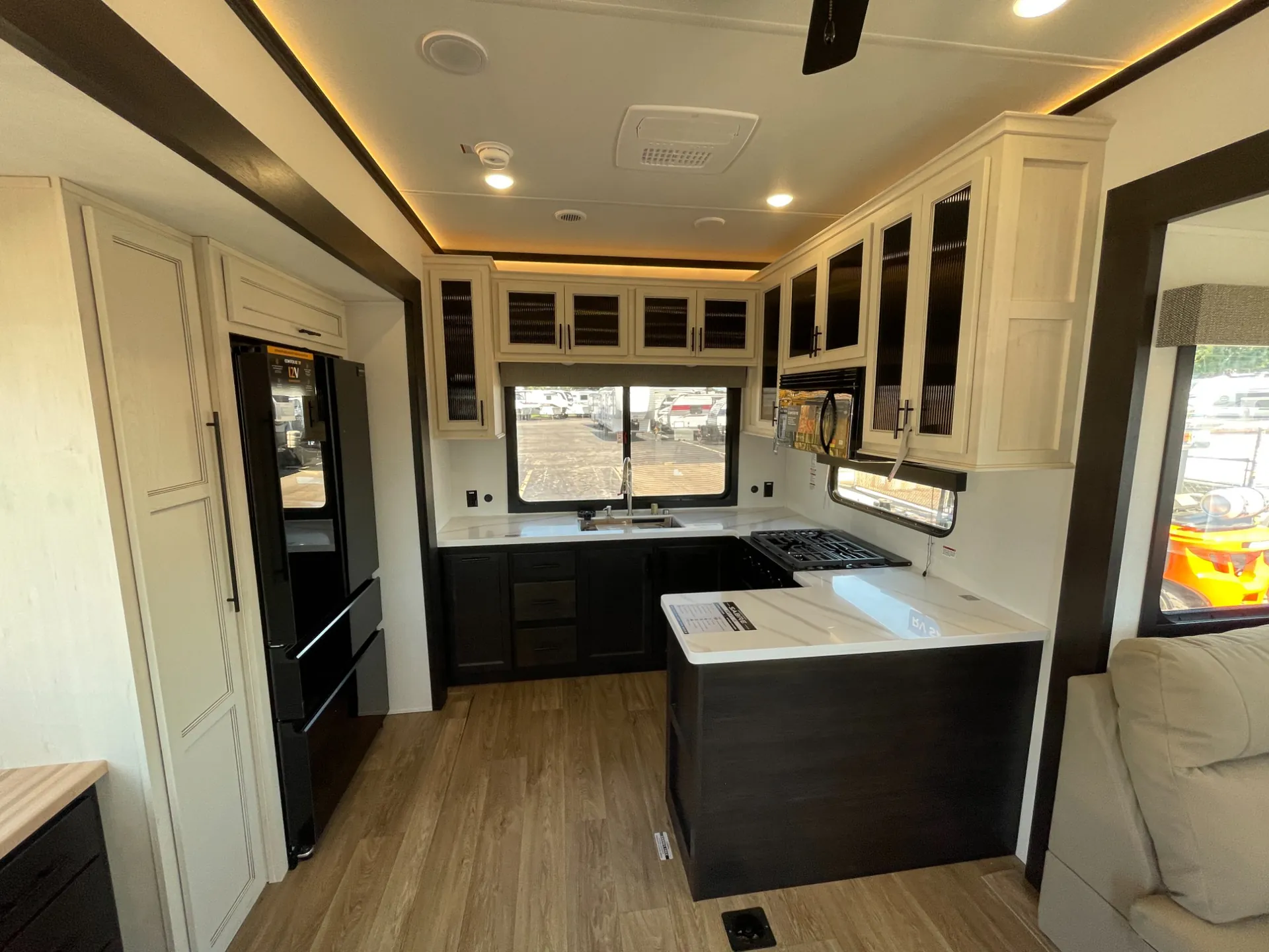2027 Forest River Sabre 36EST — Photo 5