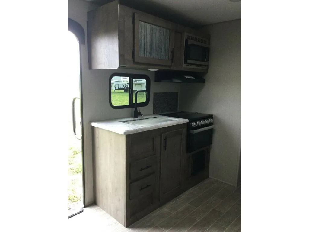 2021 Venture RV Sonic SN211VDB, Photos photo 9