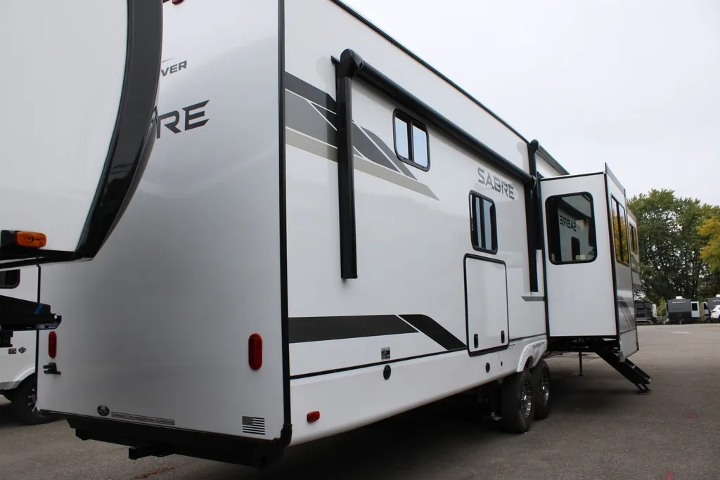 2026 Forest River Sabre 37FLH — Photo 5