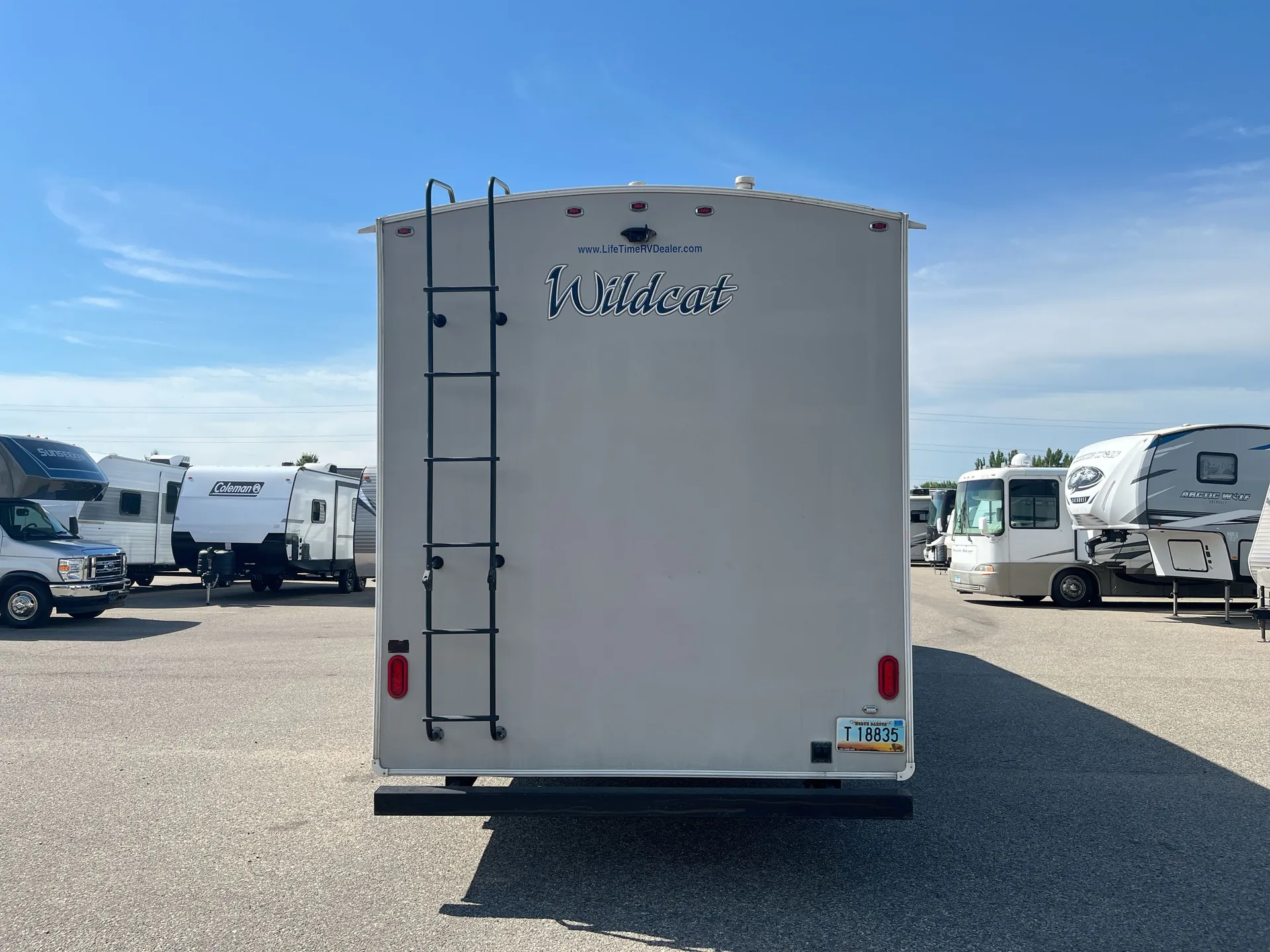 2015 Forest River Wildcat 331WP — backside