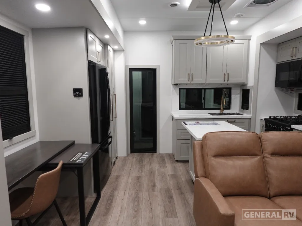 2025 Brinkley Model G 3250 - Photo 4