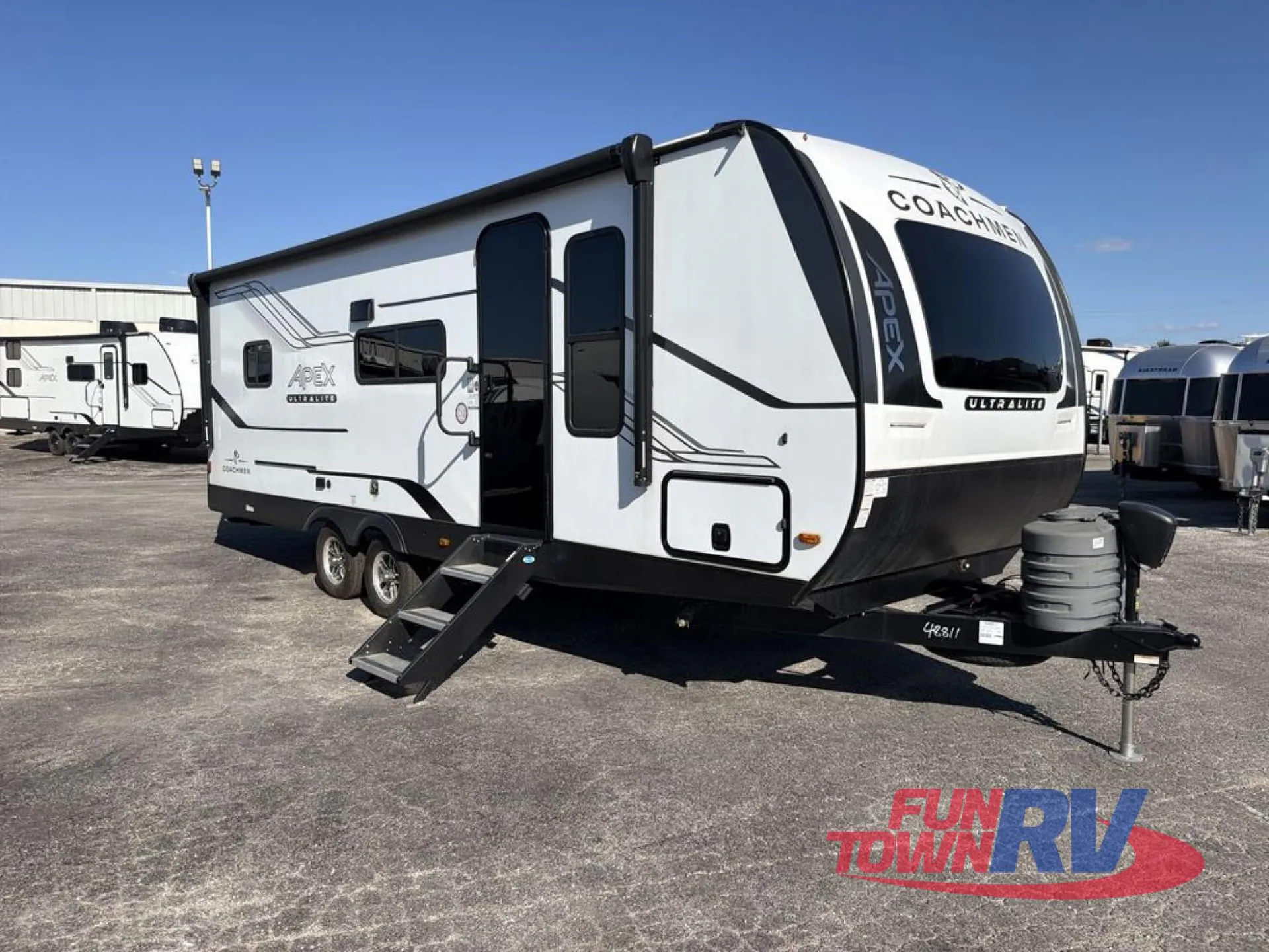 2025 Coachmen Apex Ultra-Lite 241BHS - Photo 2