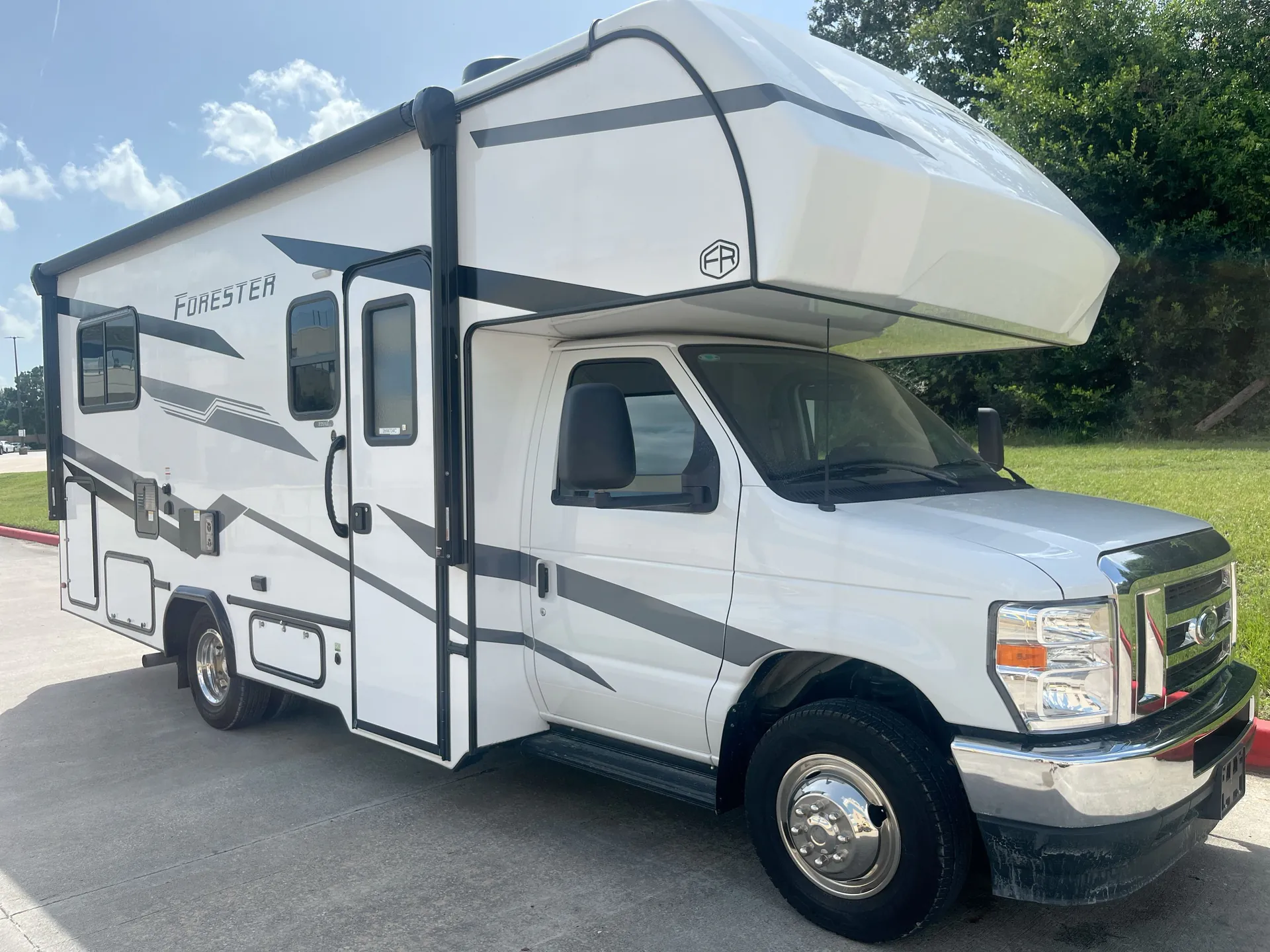 2025 Forest River Forester 2351S LE - Photo 2