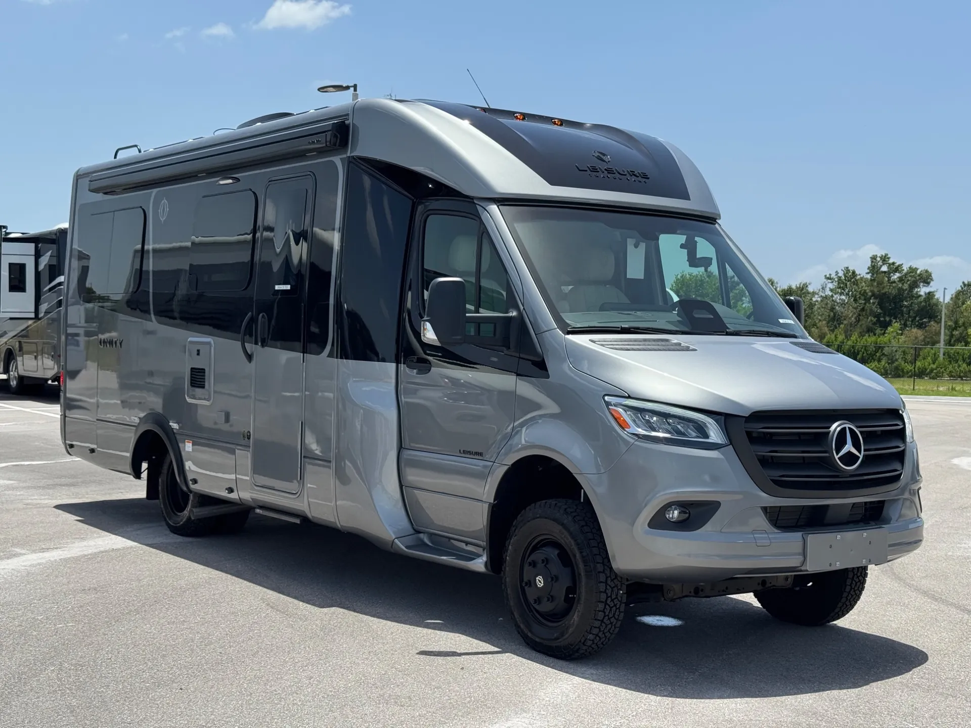 2026 Leisure Travel Unity TBX - Photo 2