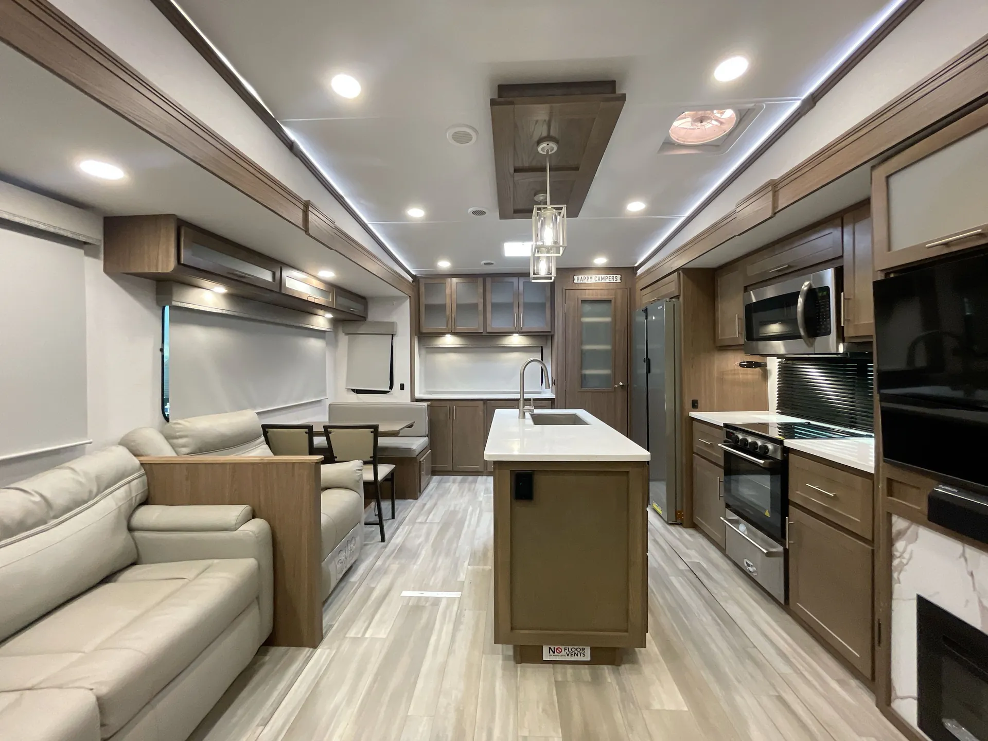 2024 Alliance RV Avenue 37MBR — living area main