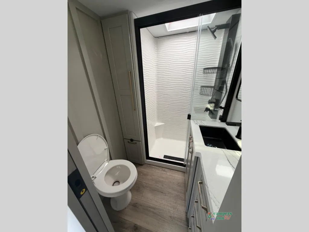 2026 Brinkley Model G 3950, Photos photo 29