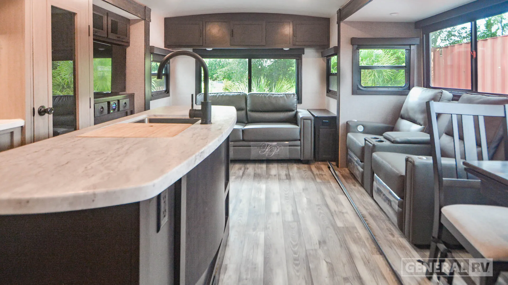 2023 Starcraft GSL 275RLS - Photo 3