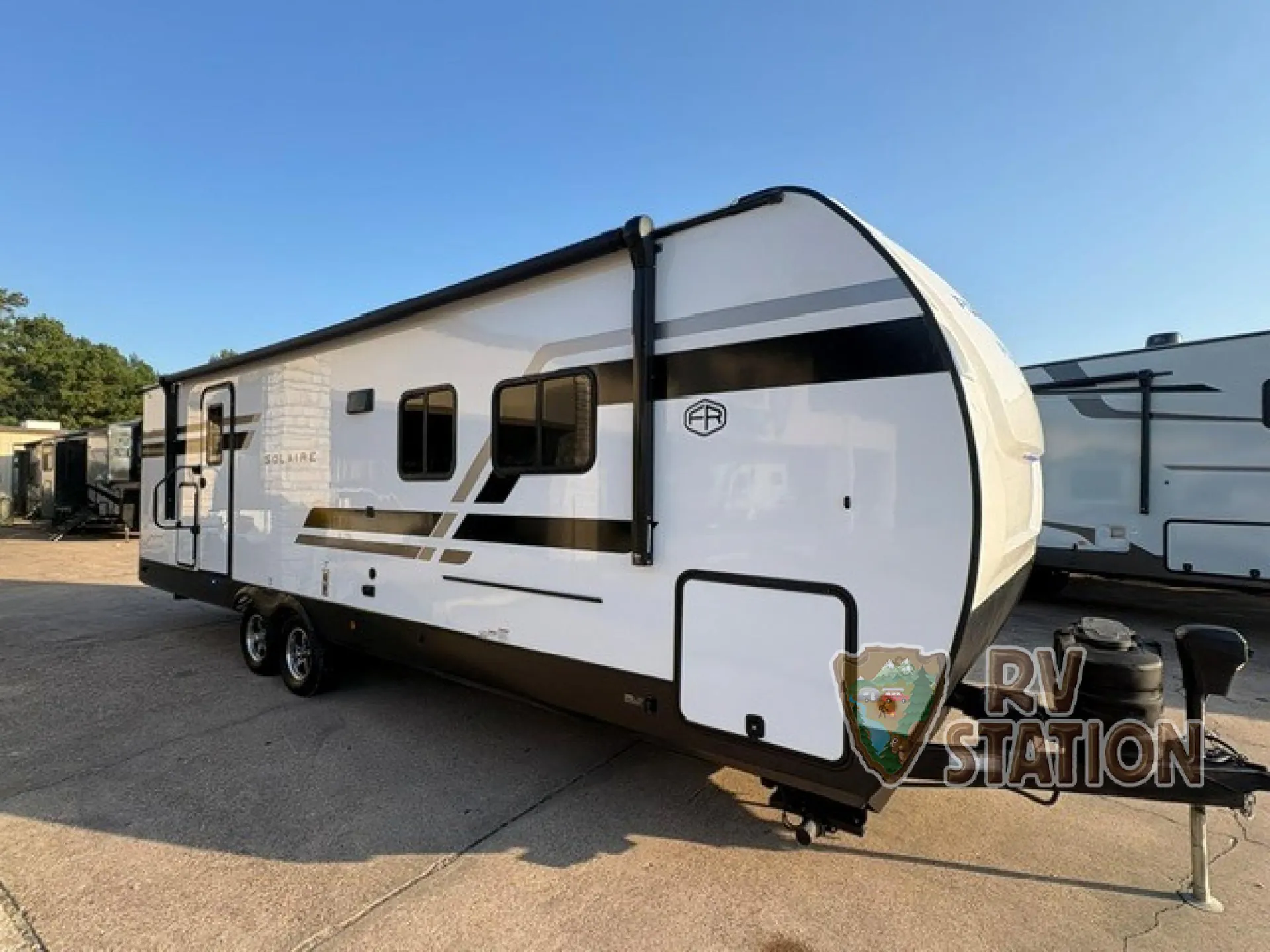 2025 Palomino Solaire 2580RBSS - Photo 2