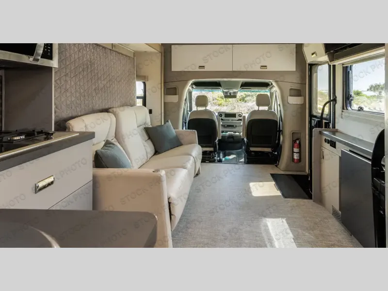 2025 Winnebago Navion 24T - Photo 4