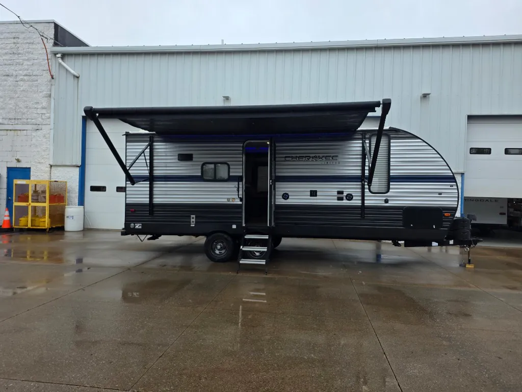 2019 Forest River RV Cherokee 214JT - Photo 3