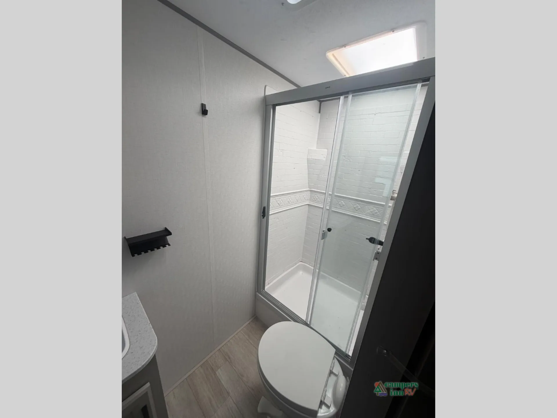2027 Coachmen Catalina Legacy Edition 333DBDSCK - Photo 3