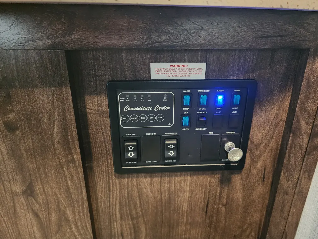 2019 Cruiser RV Radiance 25RL, Photos photo 16