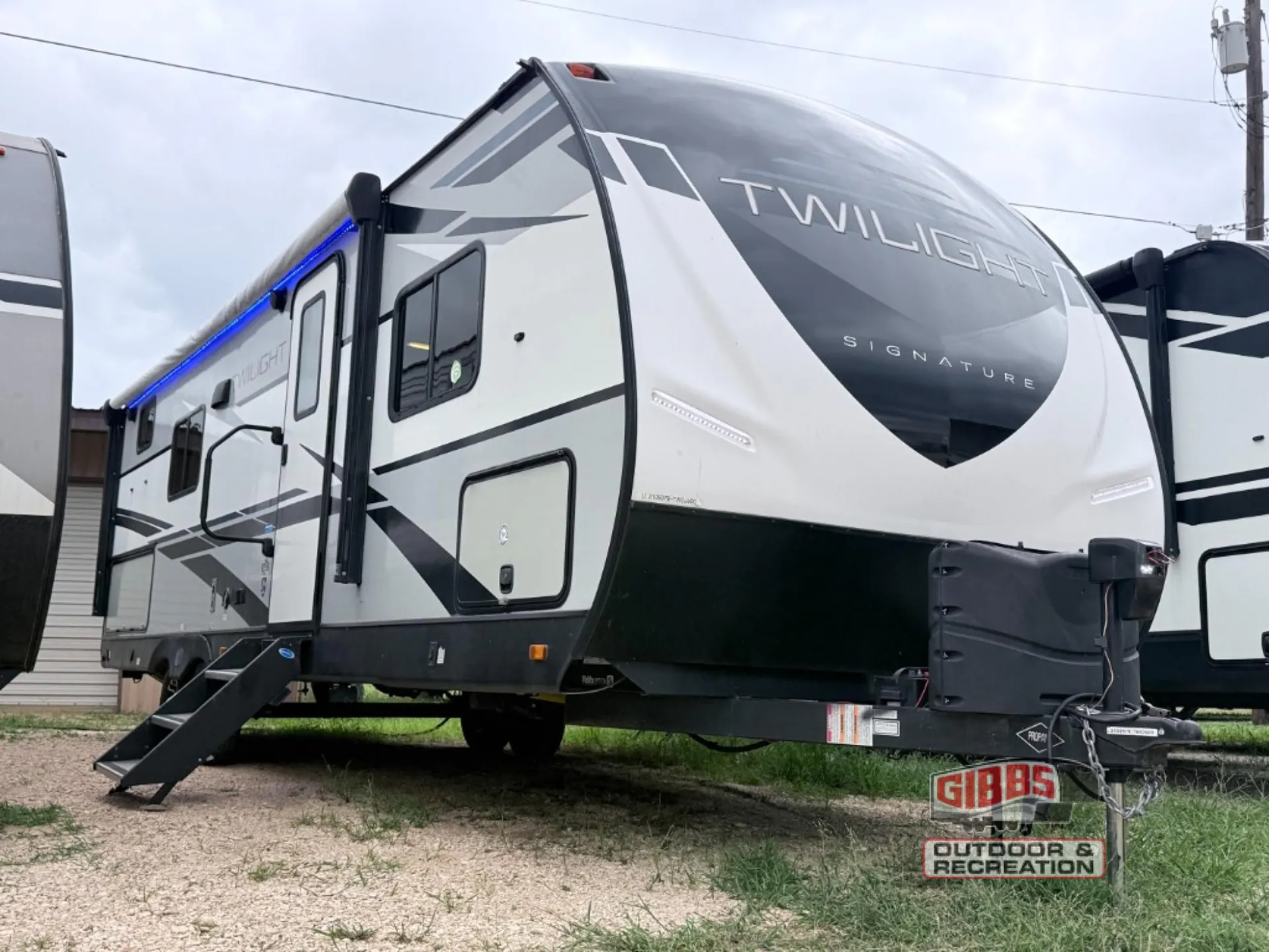 2021 Cruiser RV Twilight Signature TWS 2600 - Photo 2