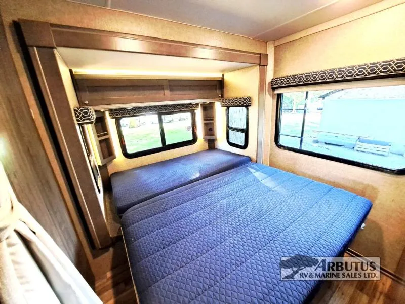 2017 Winnebago Fuse 23T - Photo 4