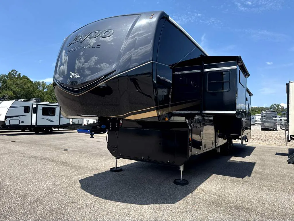 2026 Jayco Pinnacle 36FBTS, Photos photo 2