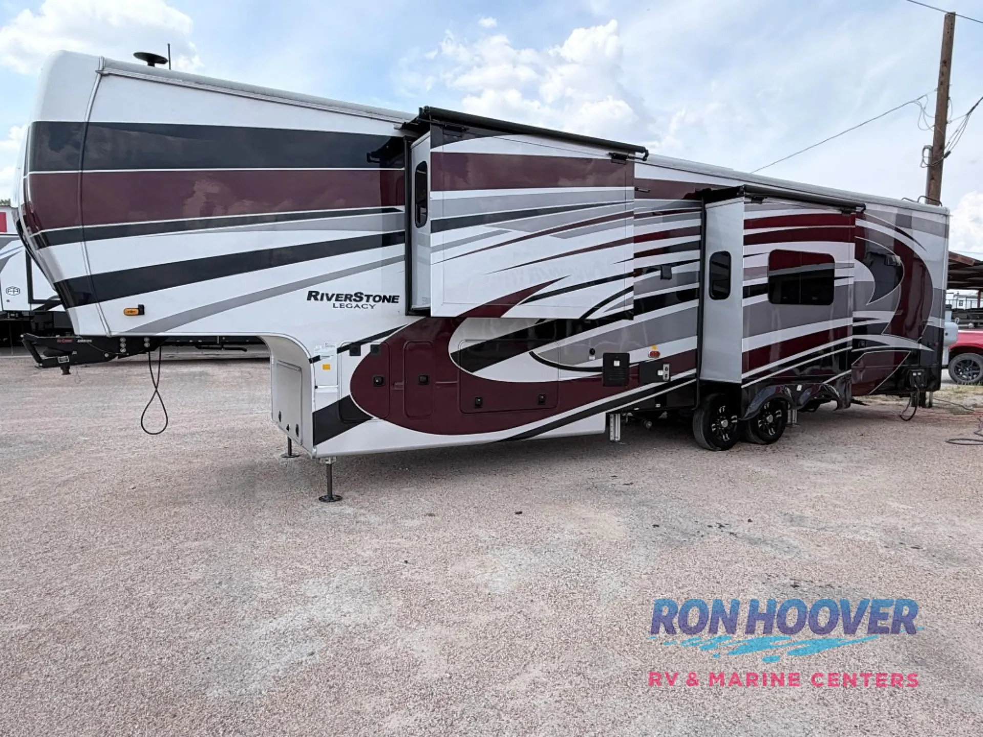 2022 Forest River RiverStone 39RKFB — Photo 5