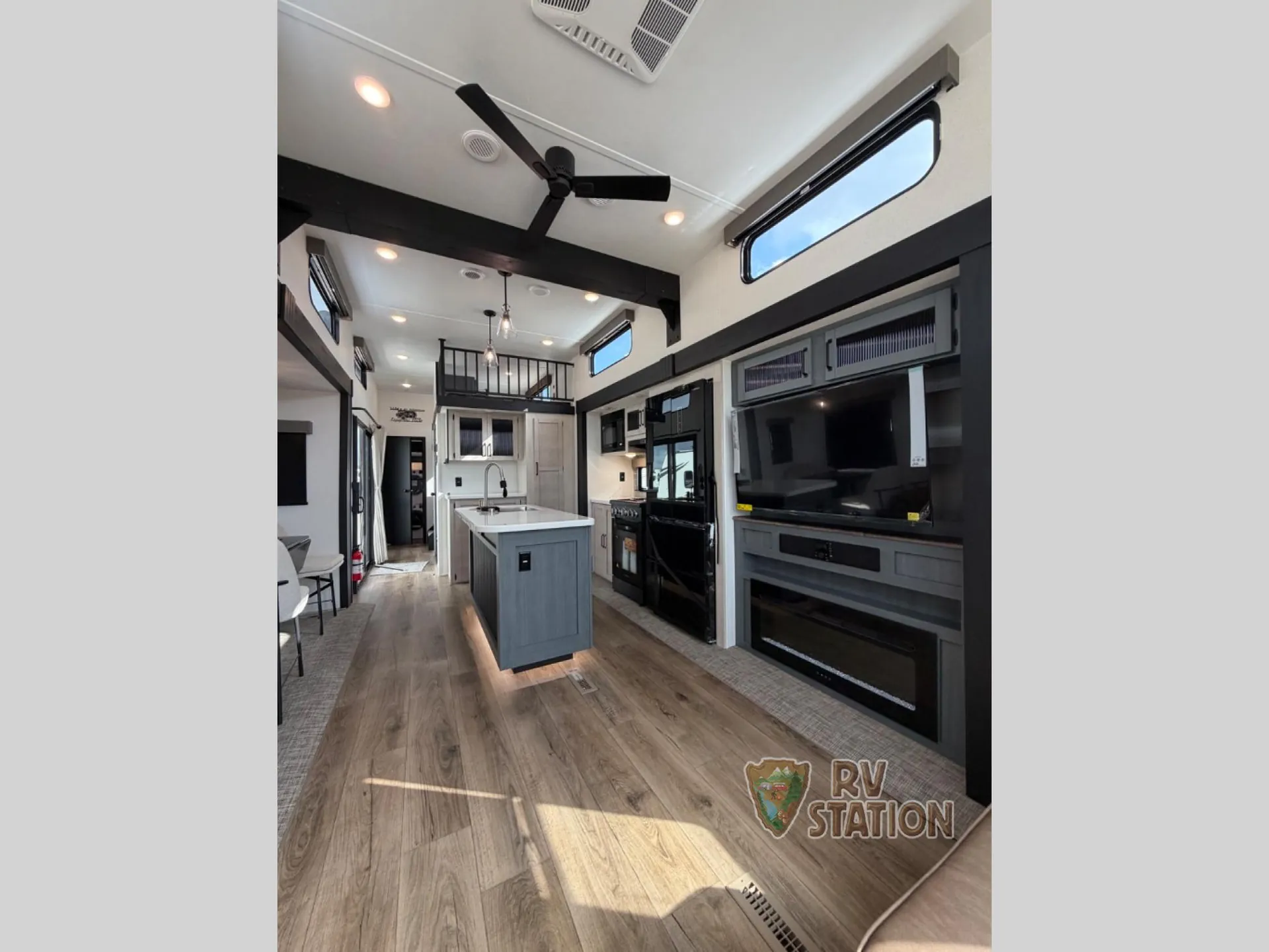 2026 Forest River Puma Vista 402LFT — Photo 7