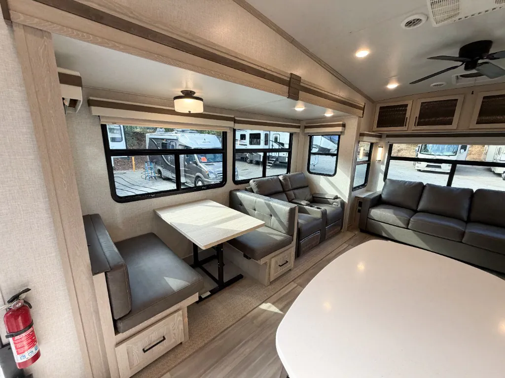 2022 Forest River Rockwood Ultra Lite 2893BS, Photos photo 11