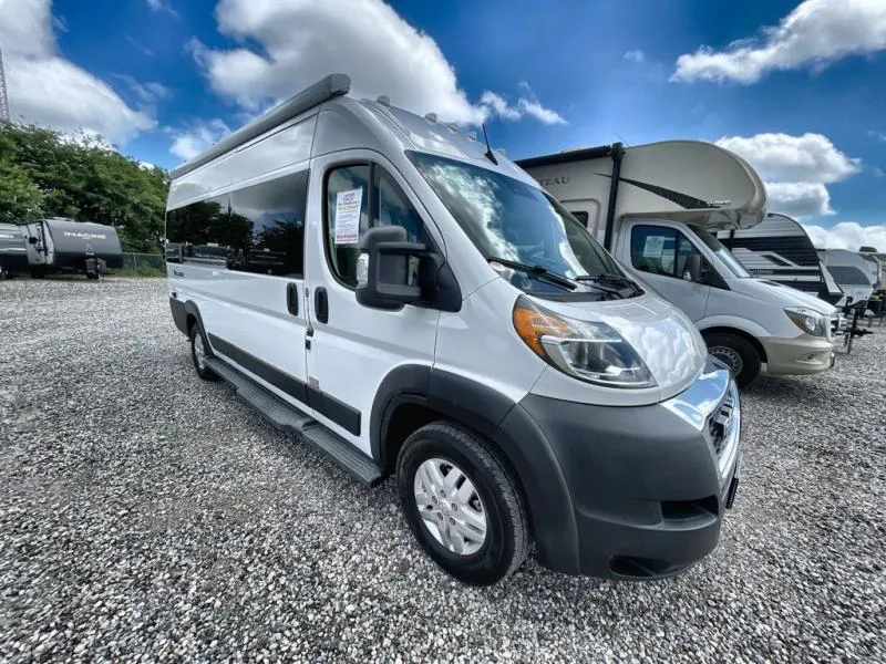 2023 Thor Motor Coach Tellaro 20L - Photo 3