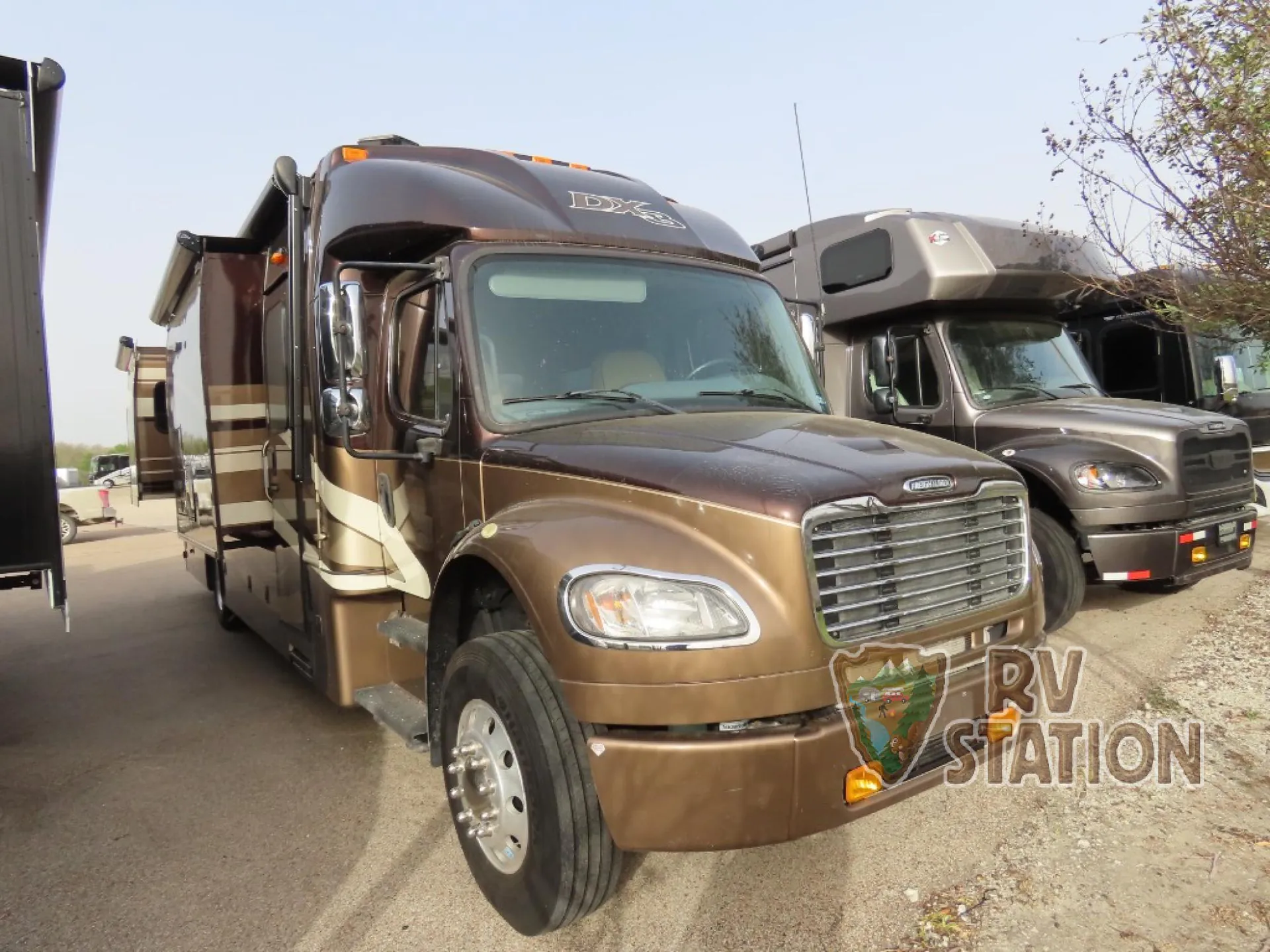 2015 Dynamax Corp DX3 36FK - Photo 2