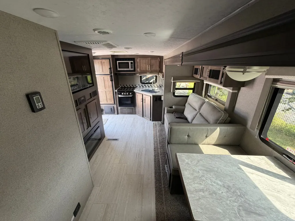 2020 Forest River Rockwood Ultra Lite 2614BS, Photos photo 11