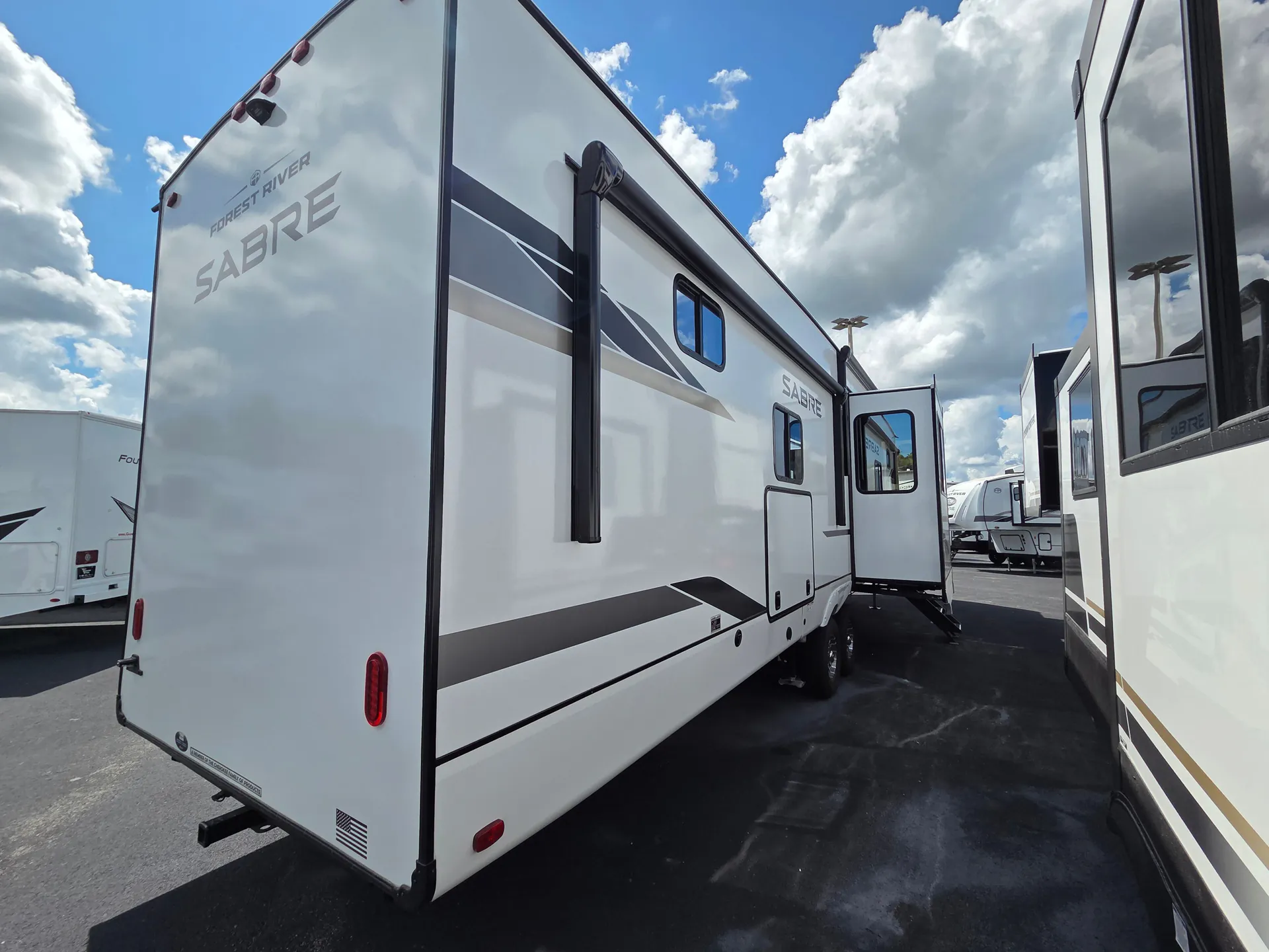 2026 Forest River Sabre 37FLH — Photo 6