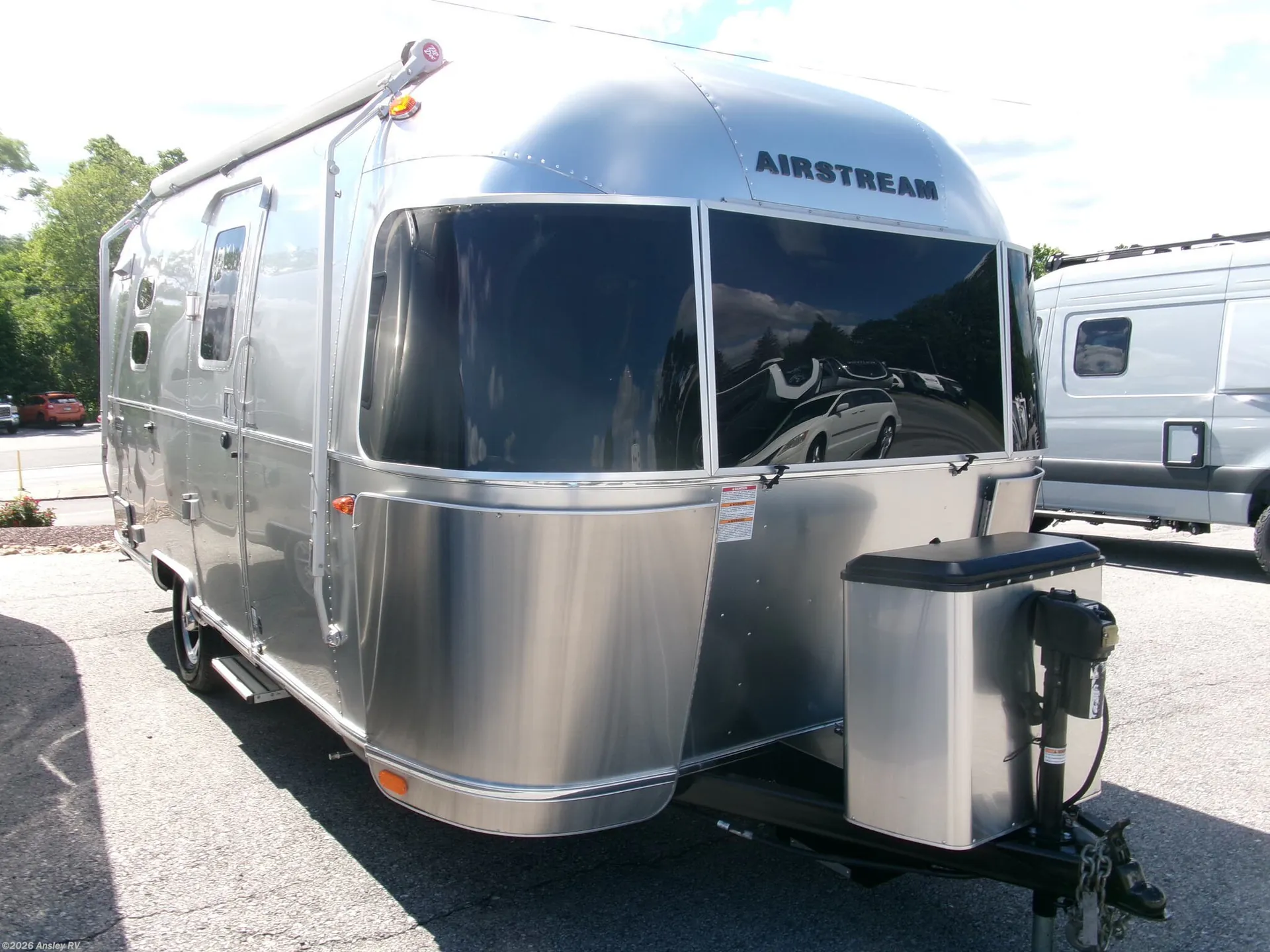 2022 Airstream Caravel 20FB - Photo 2