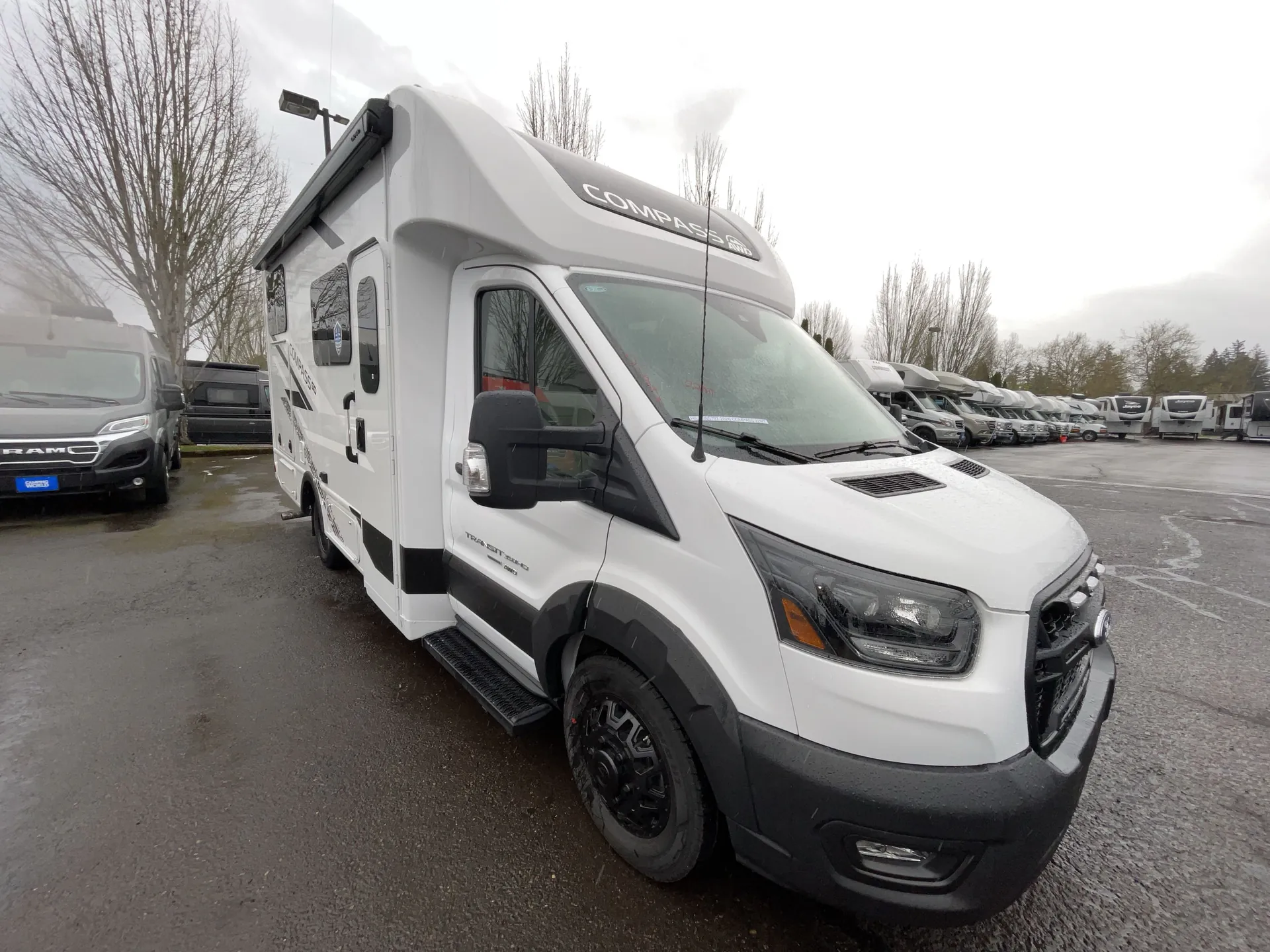 2026 Thor Motor Coach Compass 22MT - Photo 2