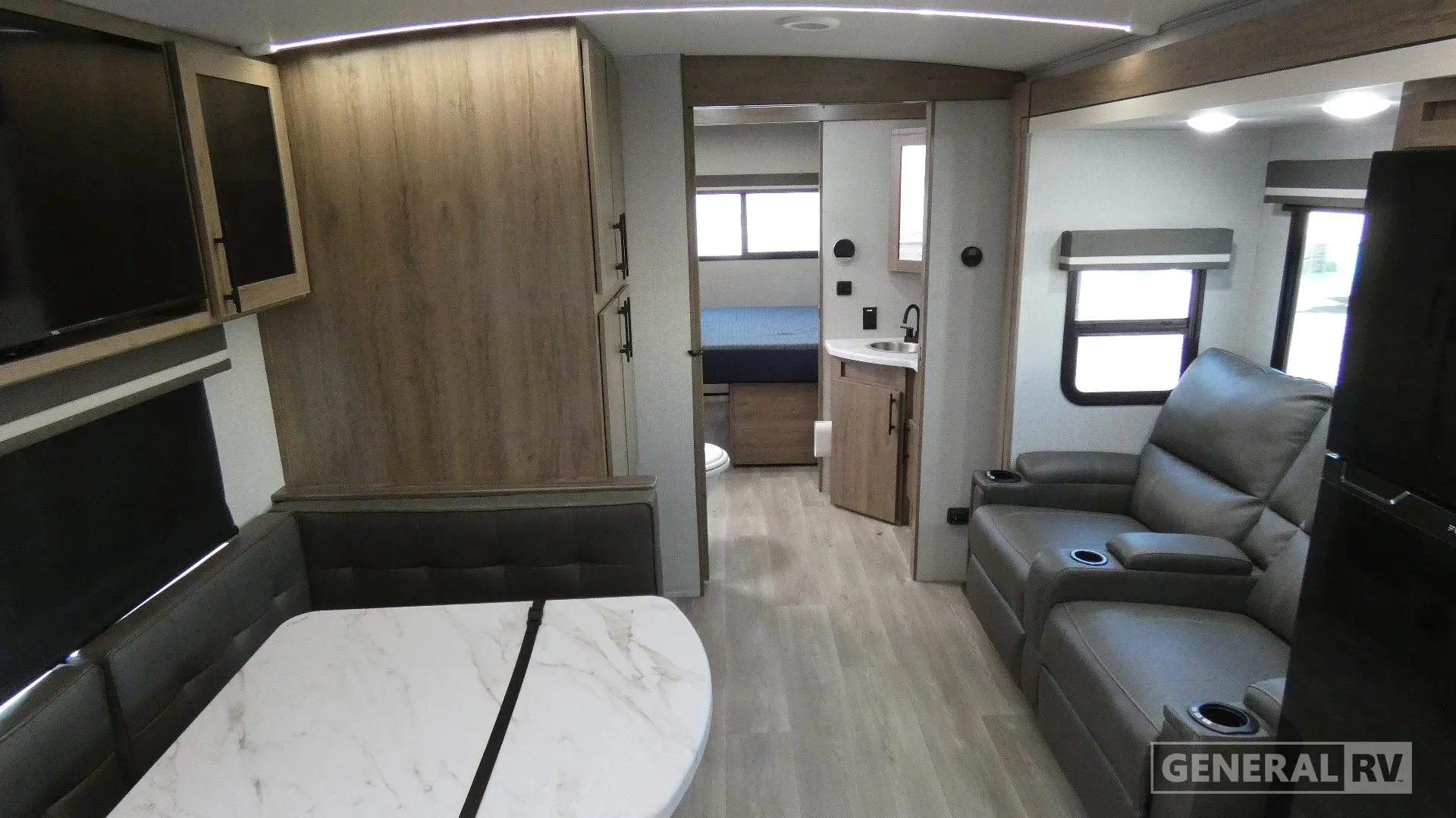 2024 Grand Design Imagine 2920BS - Photo 3