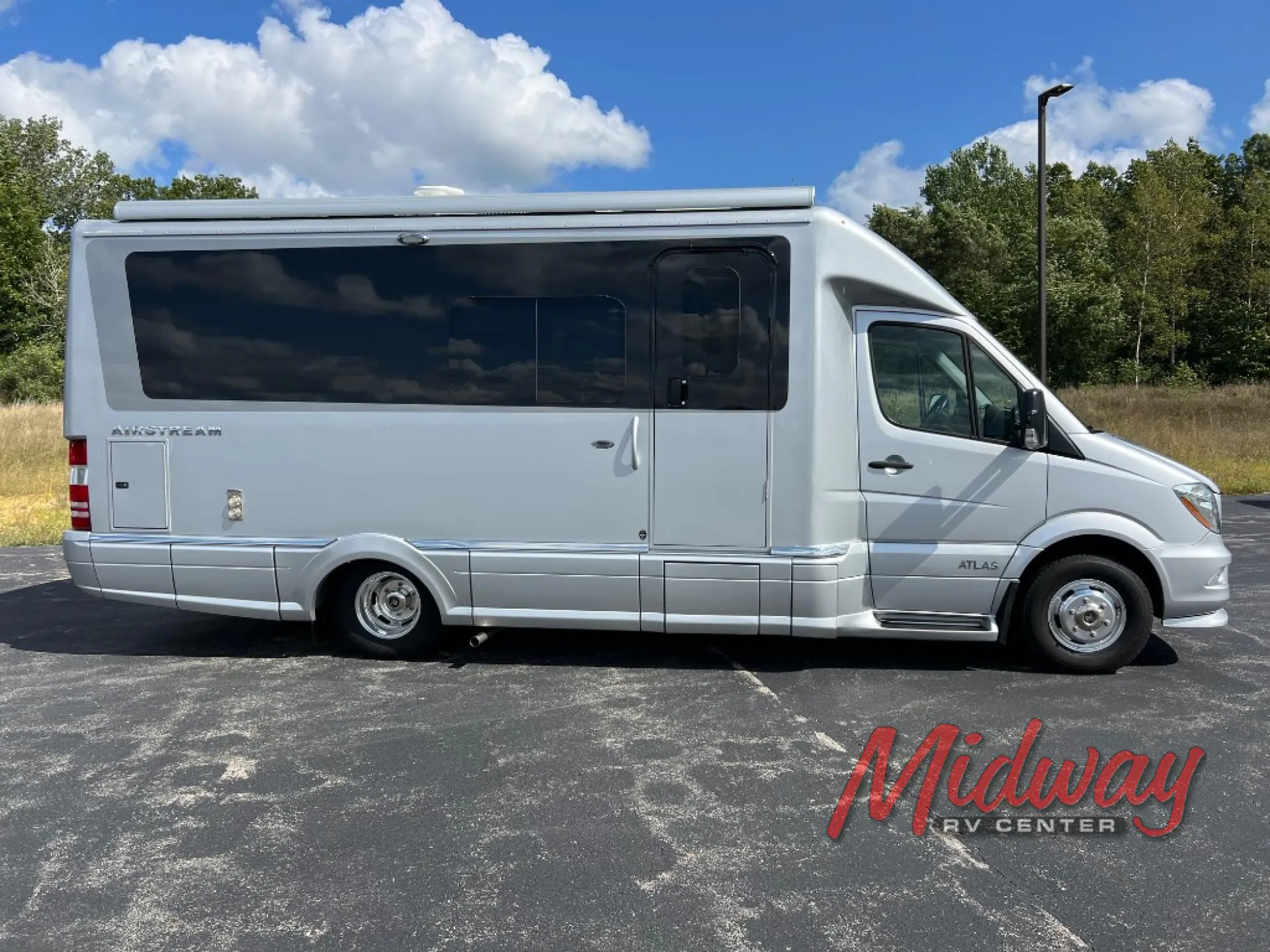 2019 Airstream Atlas Murphy Suite - Photo 2