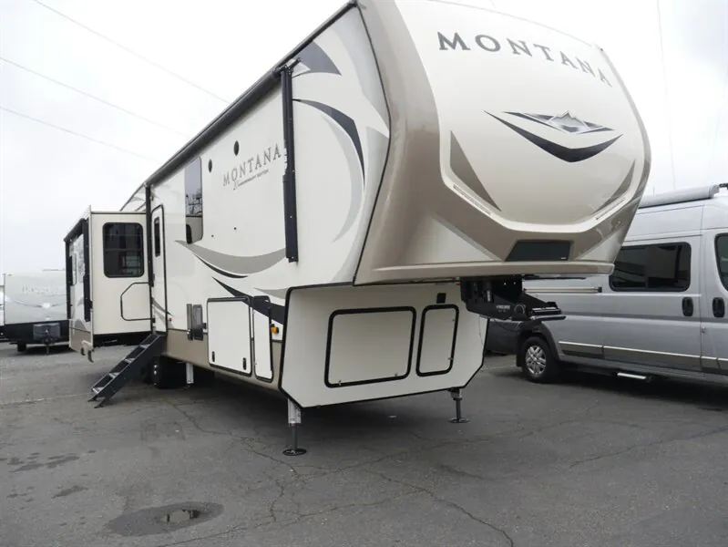2019 Keystone Montana 3930FB - Photo 2